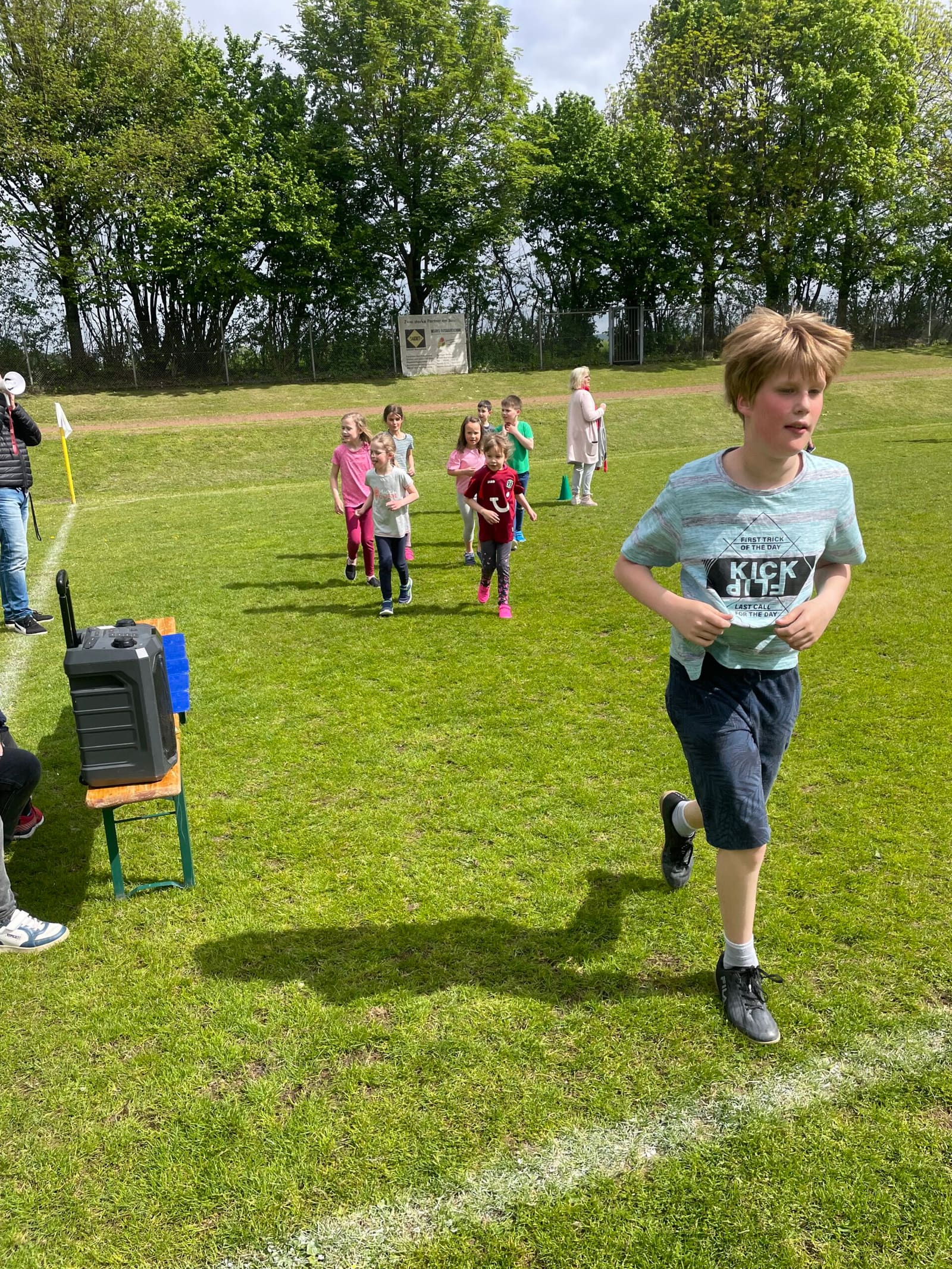 Laufwettbewerb der AOK an der Grundschule Flegessen