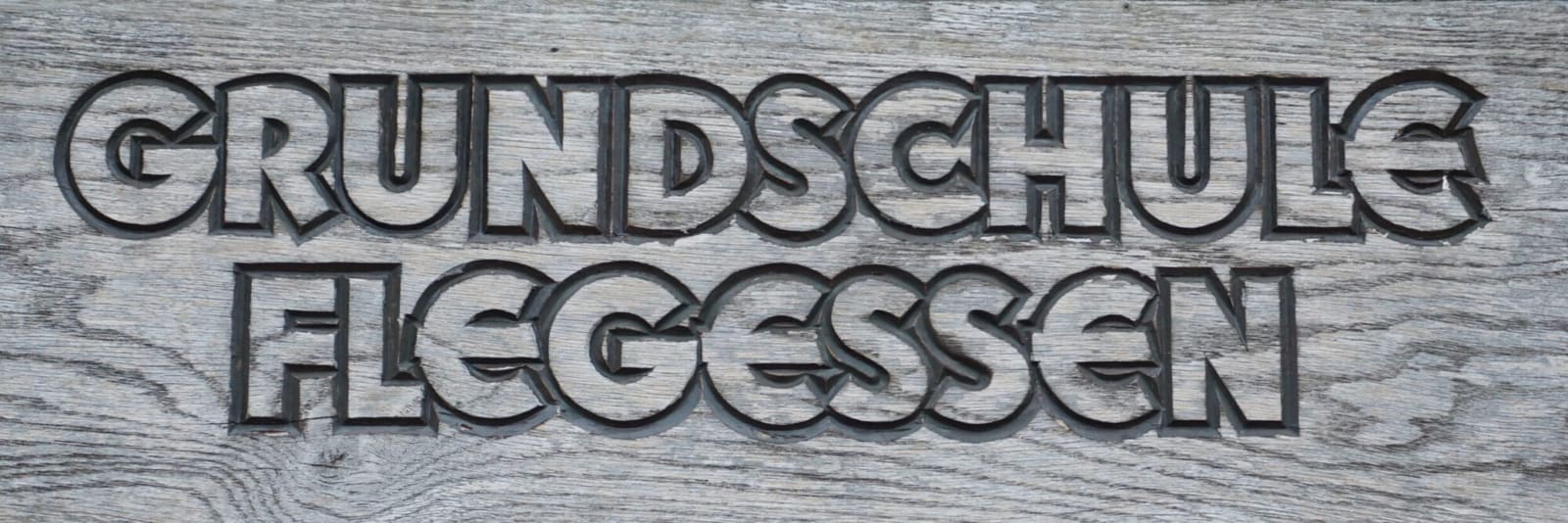 Eingang der Grundschule Flegessen